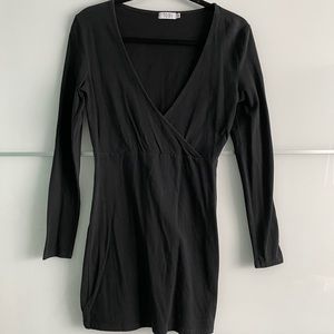 Tobi Black V-Neck Long Sleeve Dress